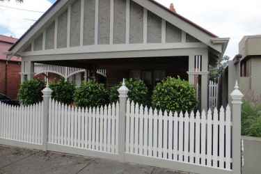 Fence-Painting-img-2_11zon